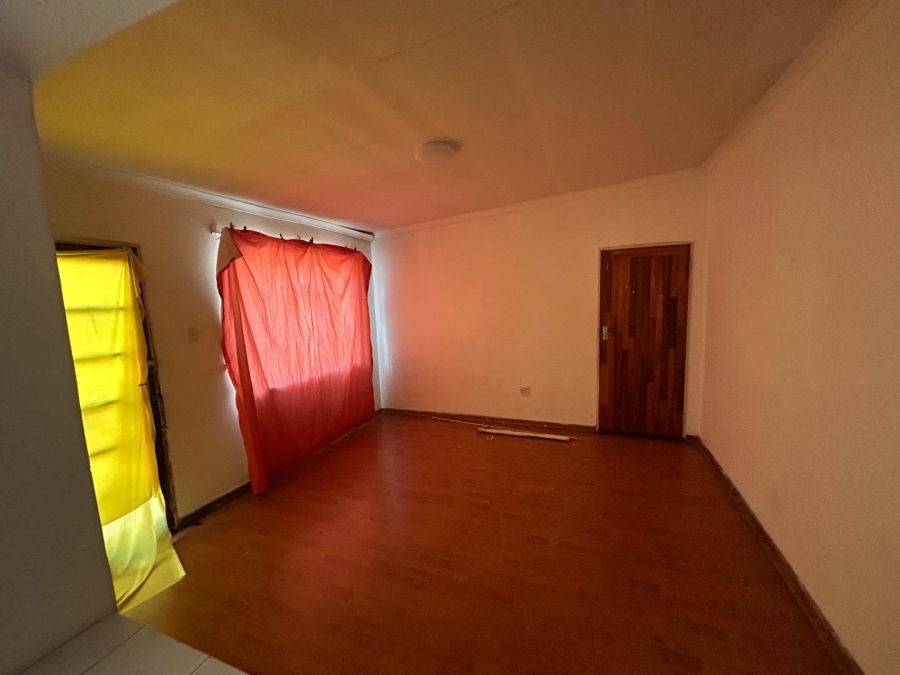 5 Bedroom Property for Sale in Pretoria Gardens Gauteng