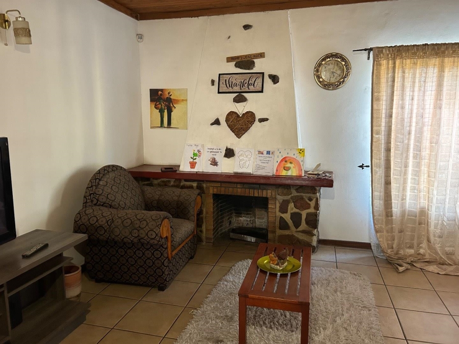 5 Bedroom Property for Sale in Pretoria Gardens Gauteng