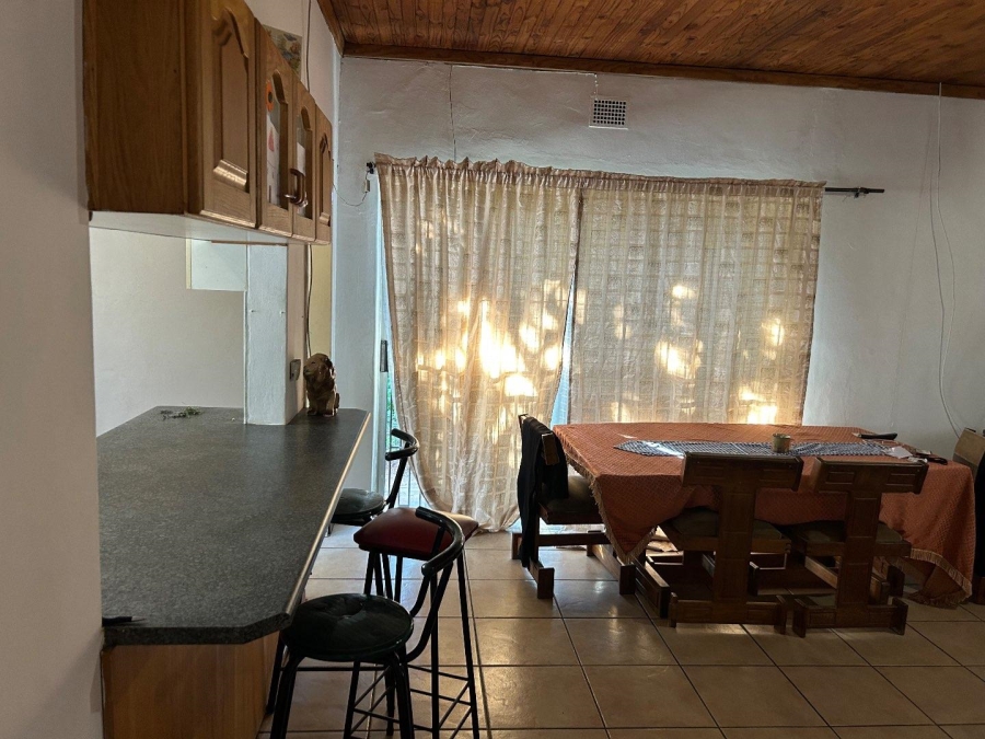 5 Bedroom Property for Sale in Pretoria Gardens Gauteng