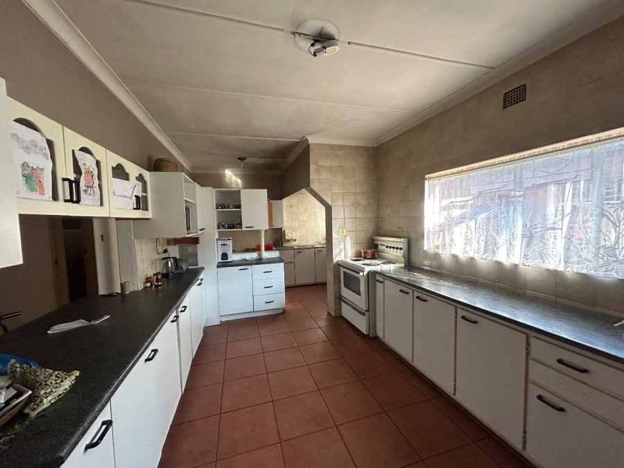 5 Bedroom Property for Sale in Pretoria Gardens Gauteng