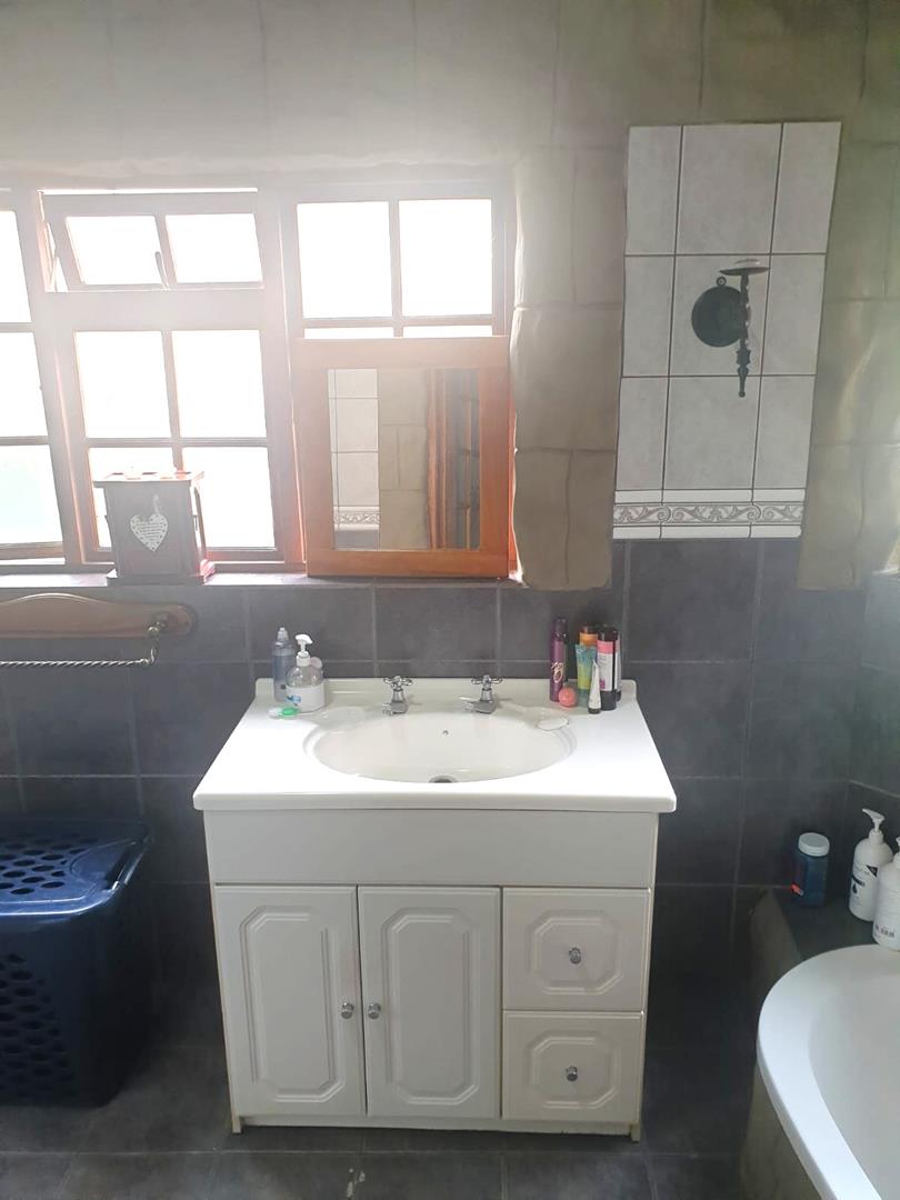 2 Bedroom Property for Sale in Benoni Central Gauteng