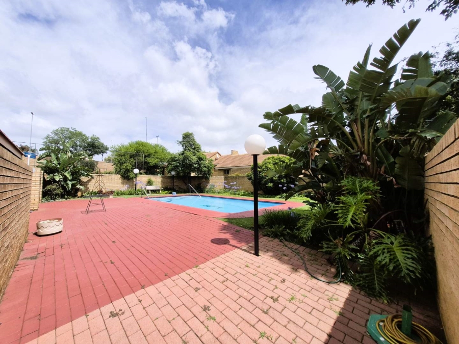 1 Bedroom Property for Sale in Equestria Gauteng