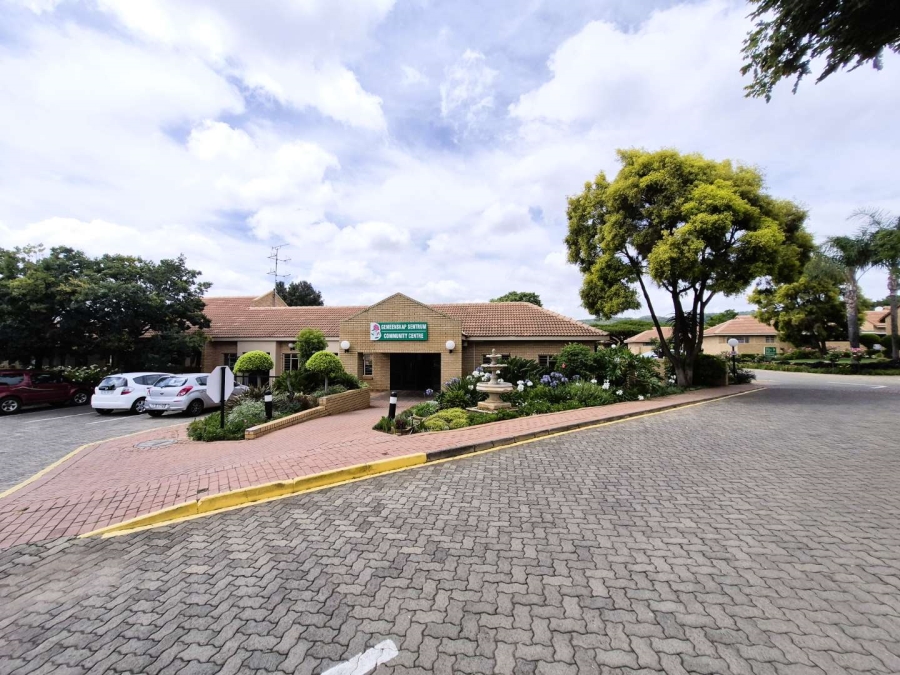1 Bedroom Property for Sale in Equestria Gauteng