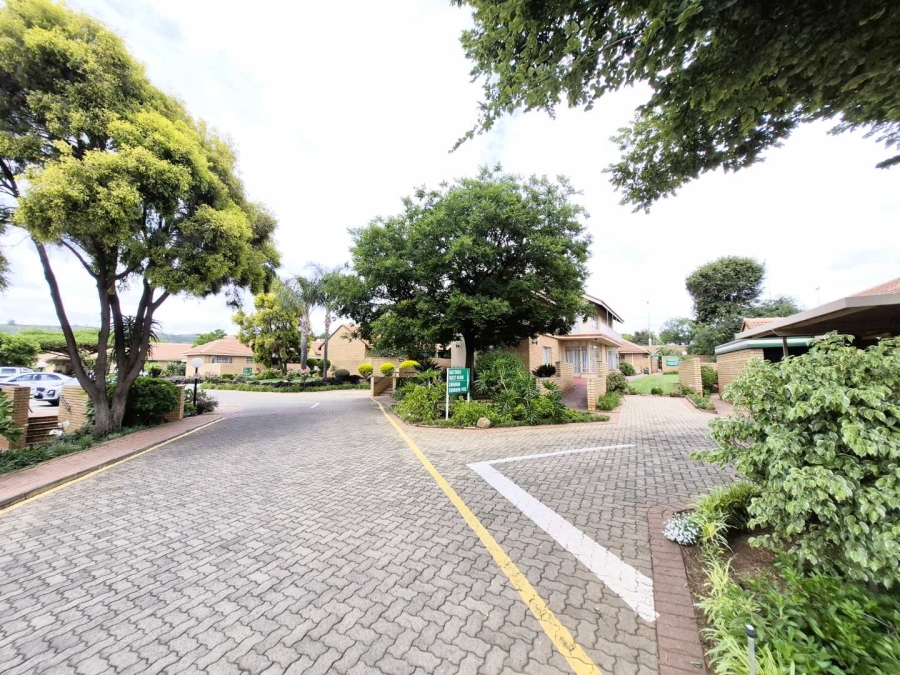 1 Bedroom Property for Sale in Equestria Gauteng