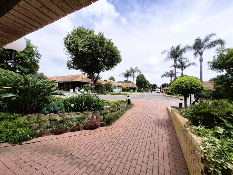 1 Bedroom Property for Sale in Equestria Gauteng