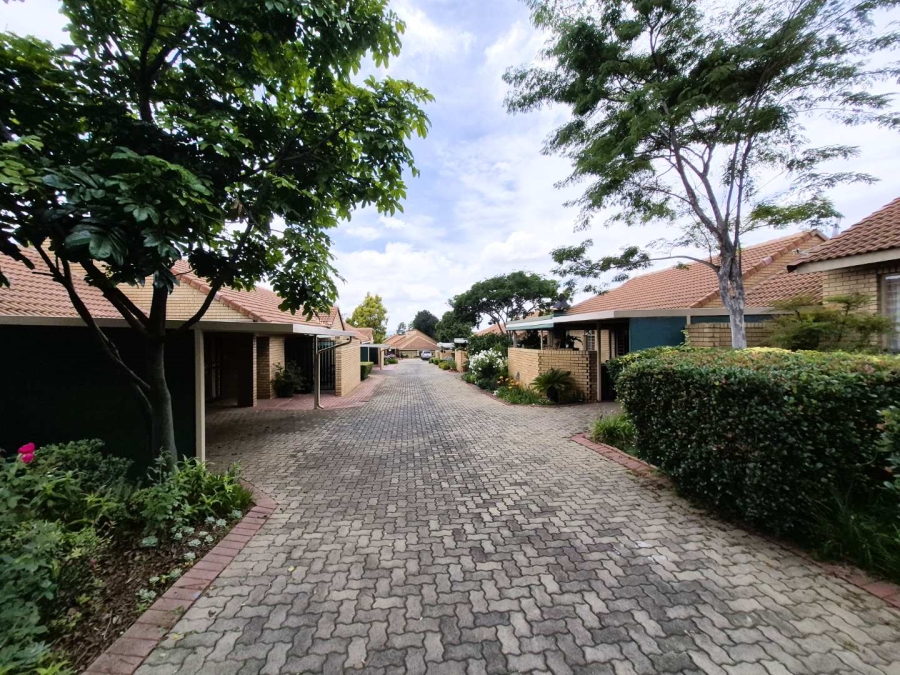 1 Bedroom Property for Sale in Equestria Gauteng