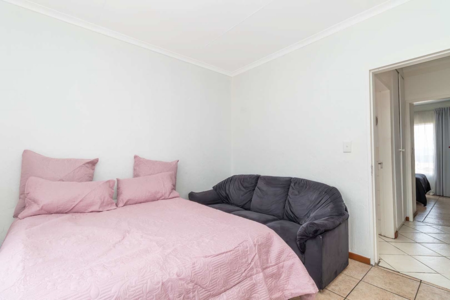 2 Bedroom Property for Sale in Honeypark Gauteng