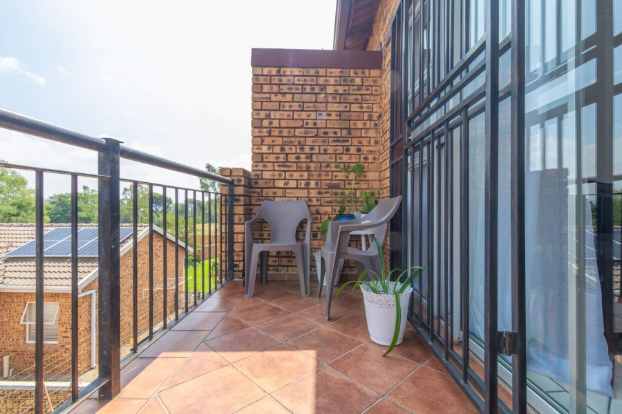 2 Bedroom Property for Sale in Honeypark Gauteng