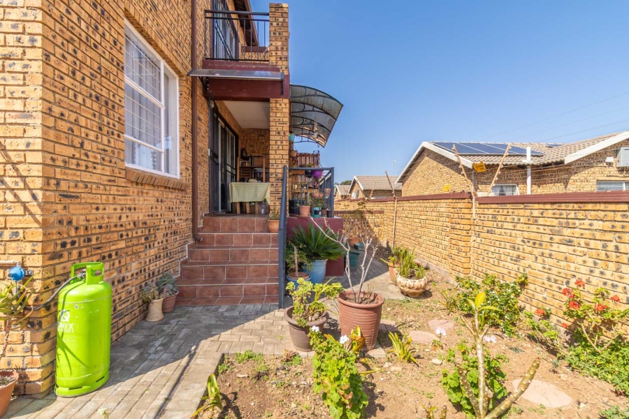 2 Bedroom Property for Sale in Honeydew Gauteng