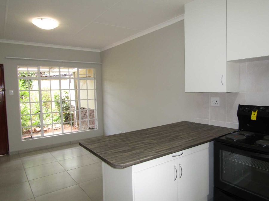 1 Bedroom Property for Sale in Helderkruin Gauteng
