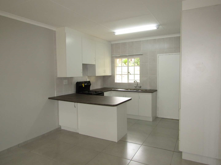 1 Bedroom Property for Sale in Helderkruin Gauteng