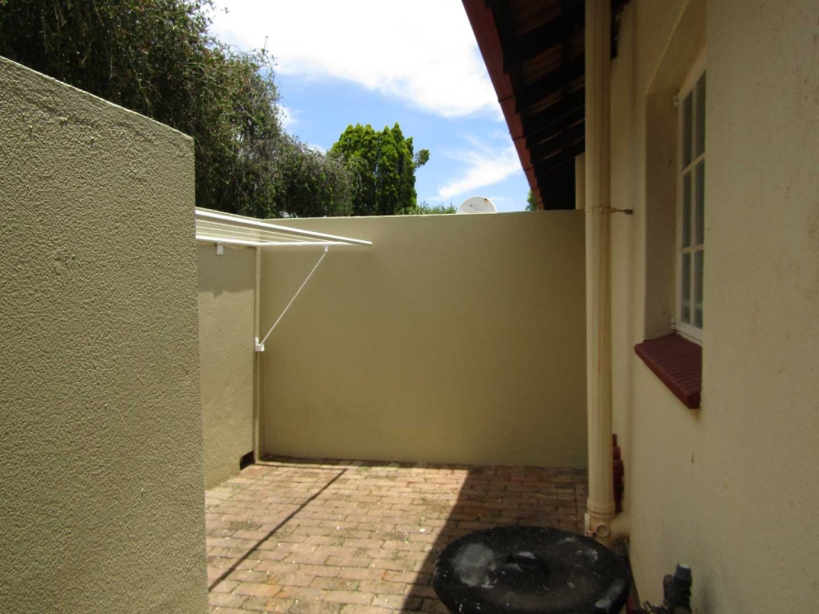 1 Bedroom Property for Sale in Helderkruin Gauteng