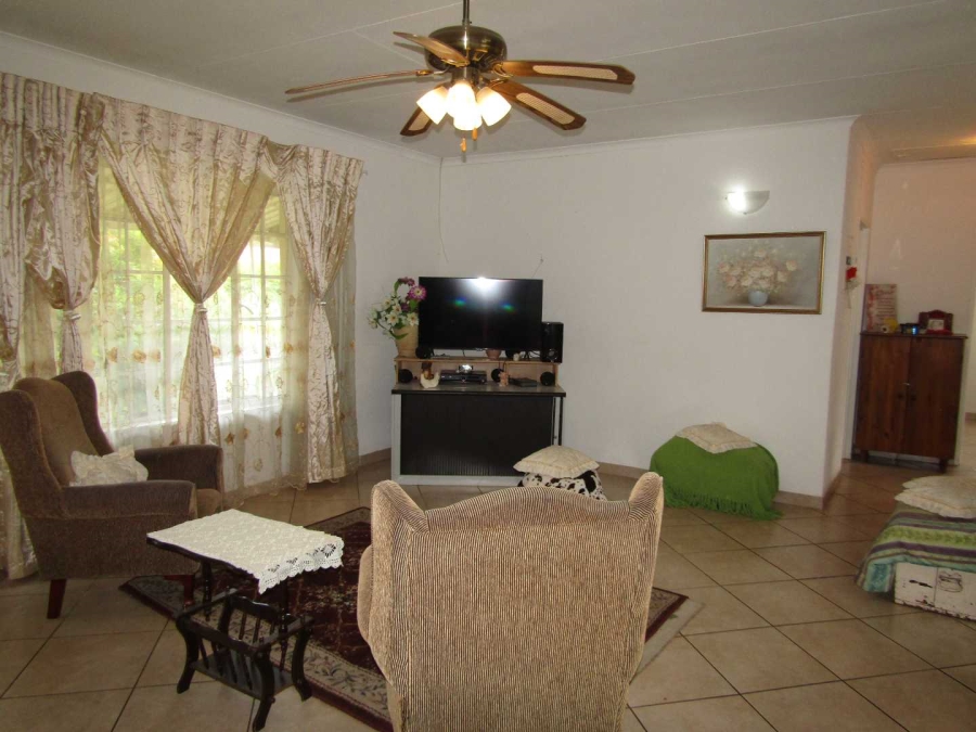 2 Bedroom Property for Sale in Helderkruin Gauteng