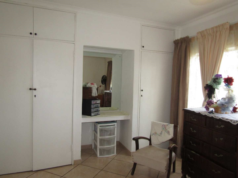 2 Bedroom Property for Sale in Helderkruin Gauteng