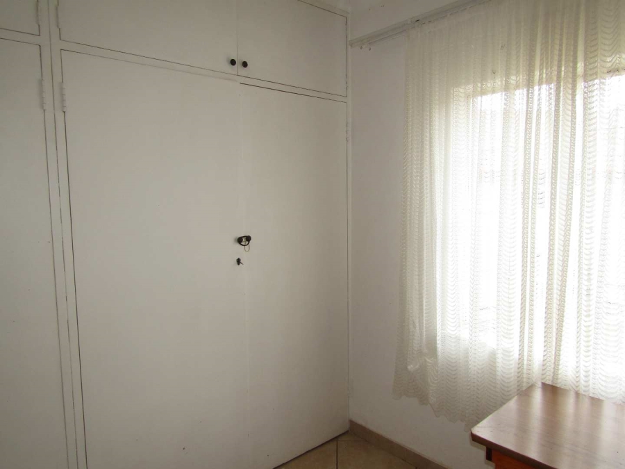 2 Bedroom Property for Sale in Helderkruin Gauteng