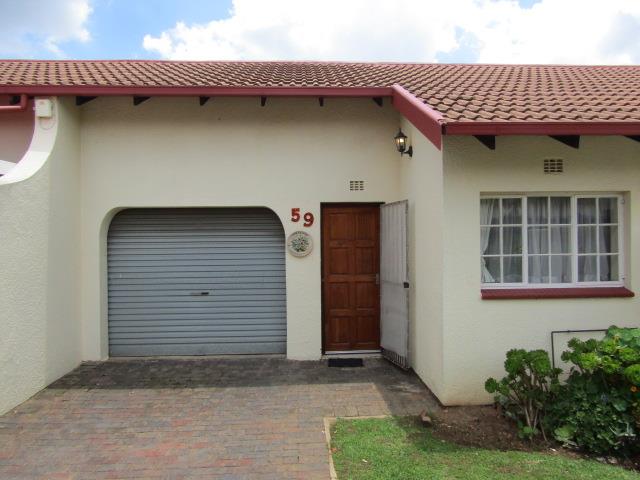 2 Bedroom Property for Sale in Helderkruin Gauteng