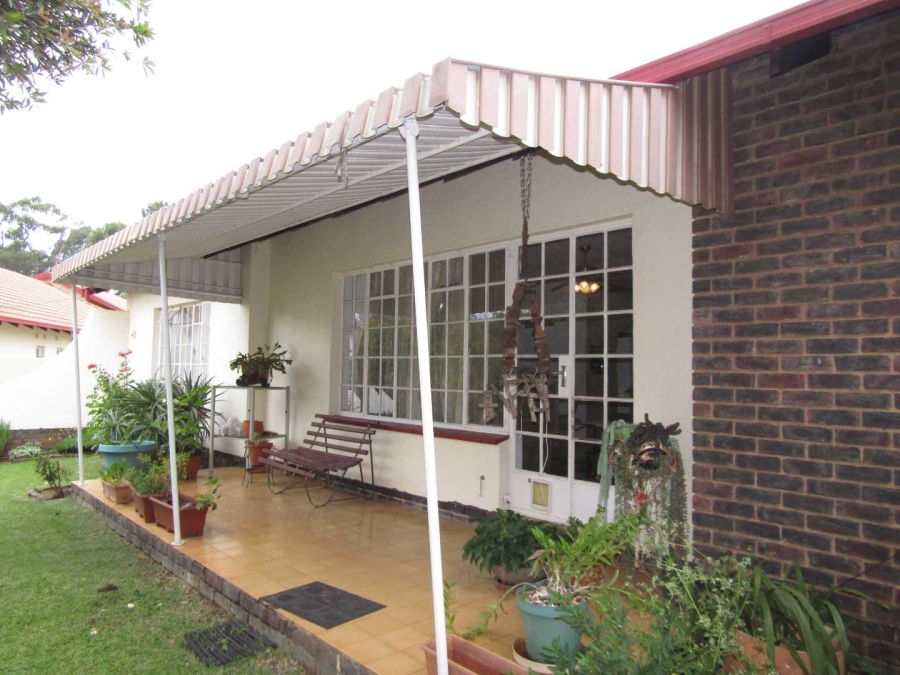 2 Bedroom Property for Sale in Helderkruin Gauteng
