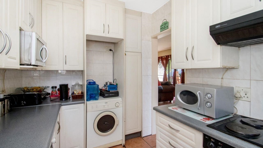 2 Bedroom Property for Sale in Florida Park Gauteng