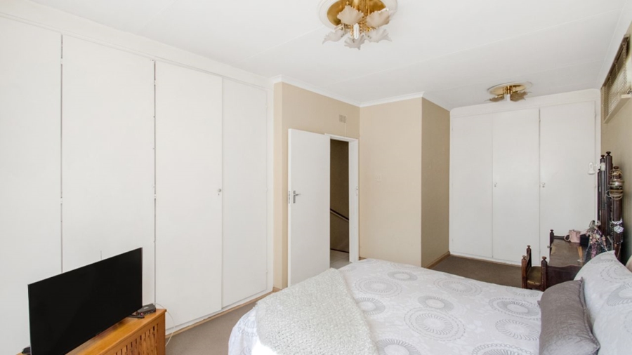 2 Bedroom Property for Sale in Florida Park Gauteng