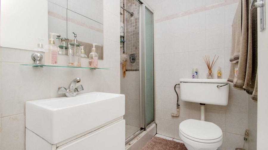 2 Bedroom Property for Sale in Florida Park Gauteng