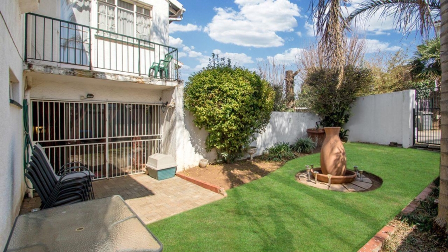 2 Bedroom Property for Sale in Florida Park Gauteng