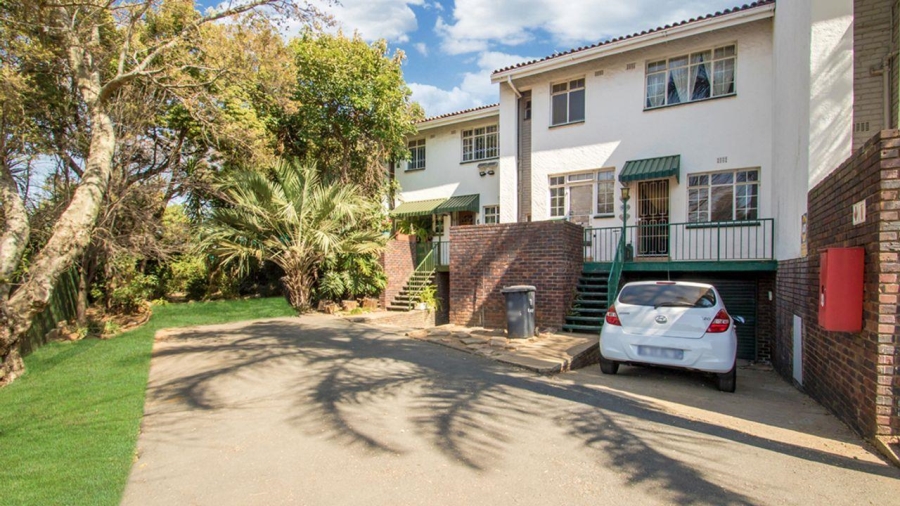 2 Bedroom Property for Sale in Florida Park Gauteng