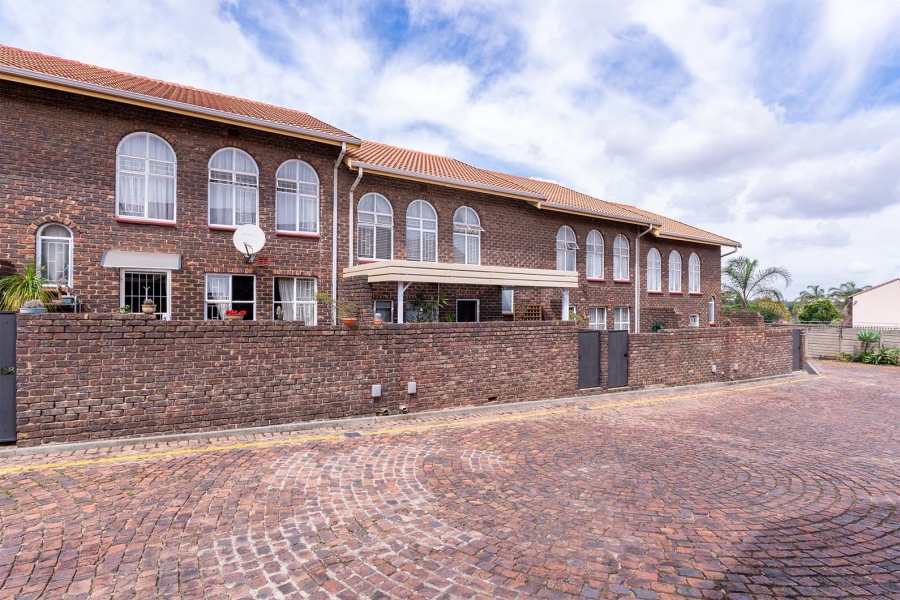 2 Bedroom Property for Sale in Norkem Park Gauteng