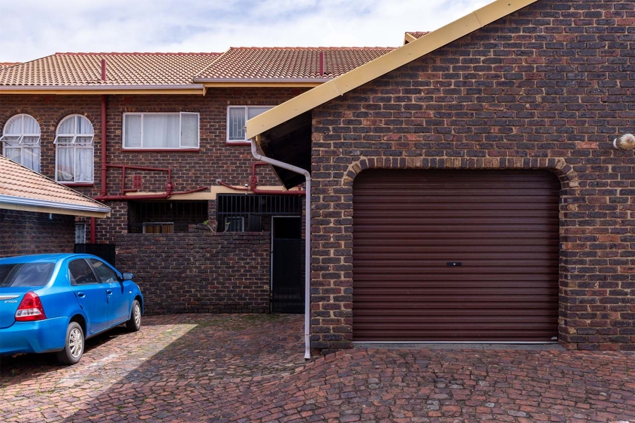 2 Bedroom Property for Sale in Norkem Park Gauteng