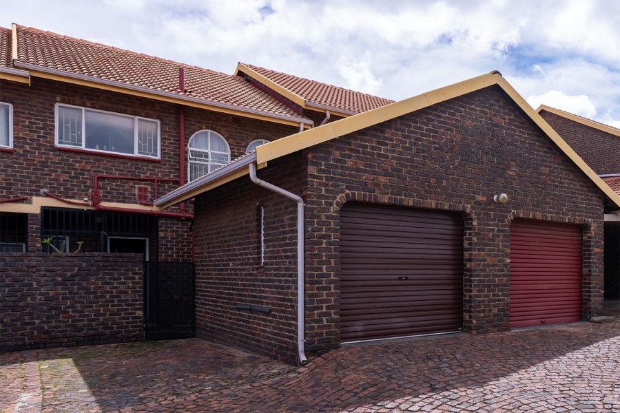2 Bedroom Property for Sale in Norkem Park Gauteng
