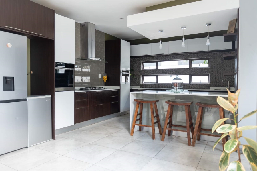 4 Bedroom Property for Sale in Eye of Africa Gauteng