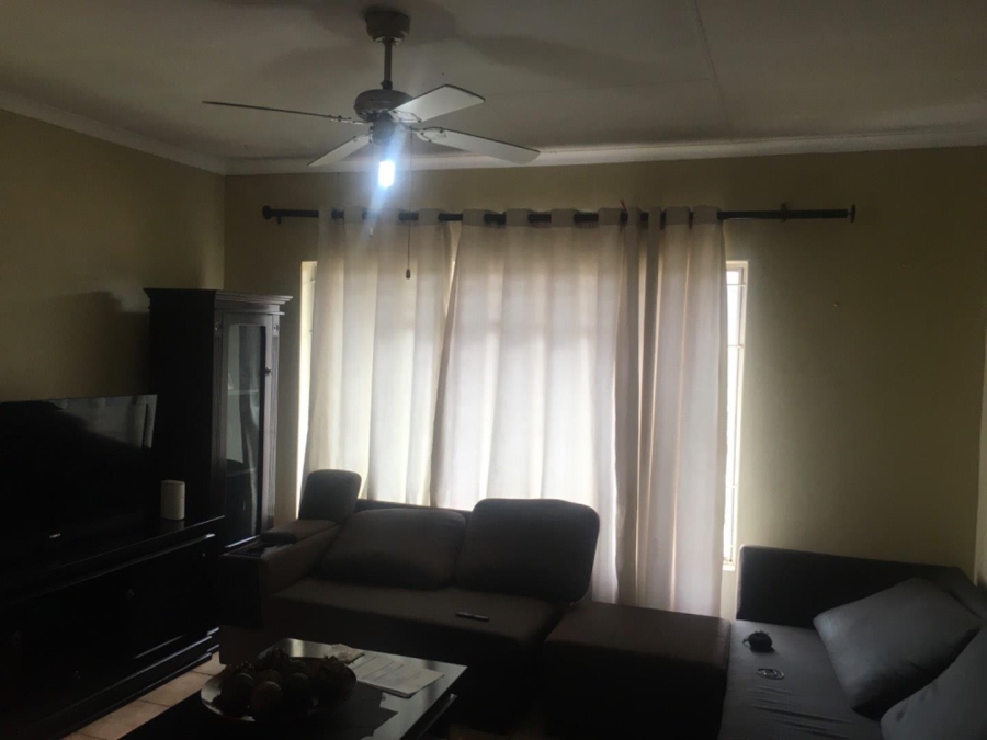 2 Bedroom Property for Sale in Clubview Gauteng