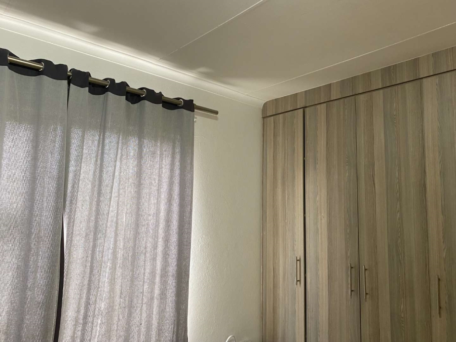 2 Bedroom Property for Sale in Ruimsig Gauteng