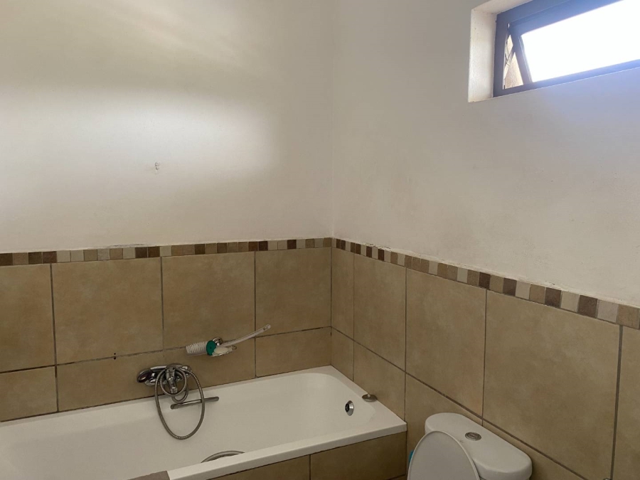 2 Bedroom Property for Sale in Ruimsig Gauteng