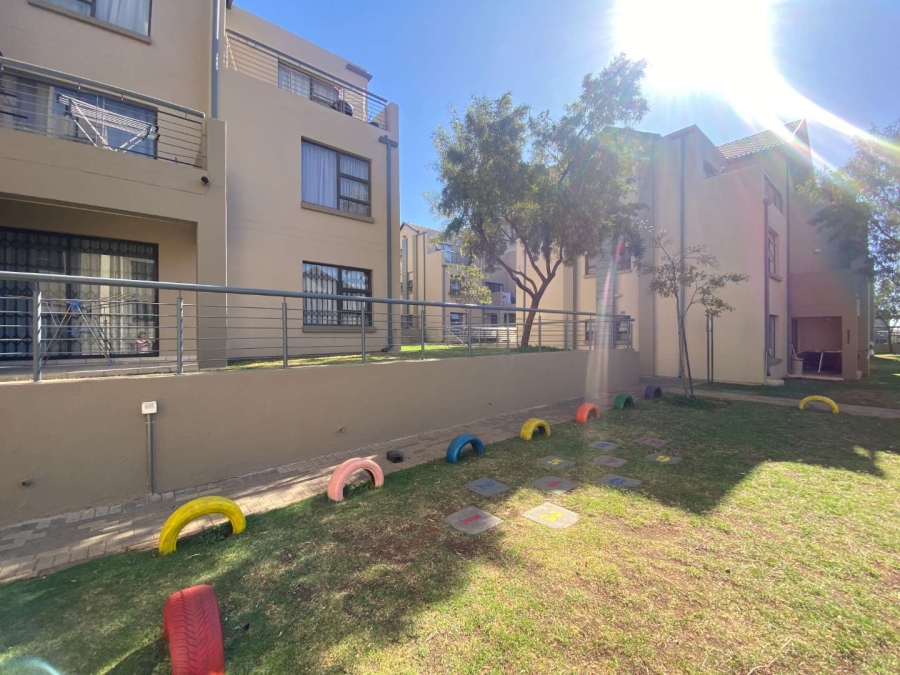 2 Bedroom Property for Sale in Ruimsig Gauteng