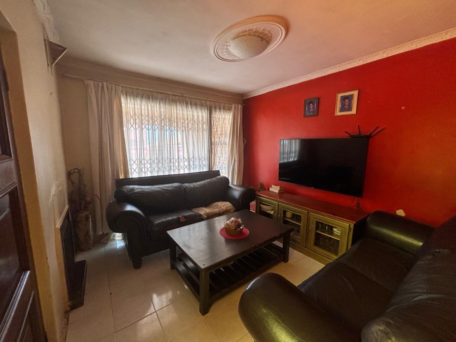 3 Bedroom Property for Sale in Protea North Gauteng