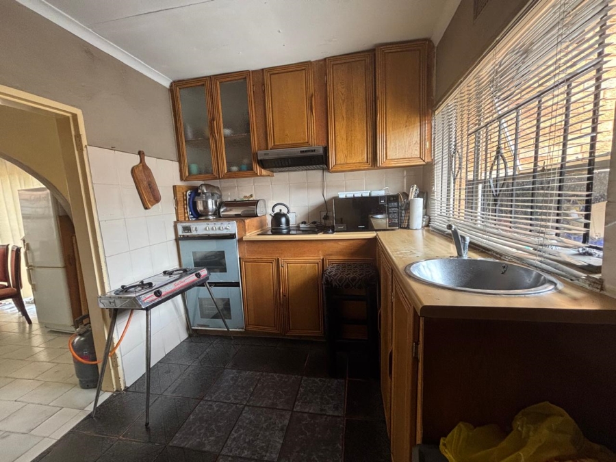 3 Bedroom Property for Sale in Protea North Gauteng