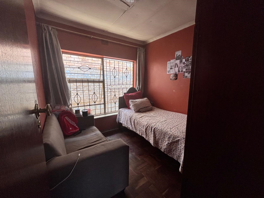 3 Bedroom Property for Sale in Protea North Gauteng