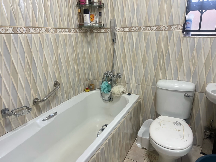 3 Bedroom Property for Sale in Lenasia South Gauteng