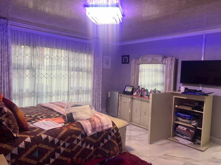 3 Bedroom Property for Sale in Lenasia South Gauteng