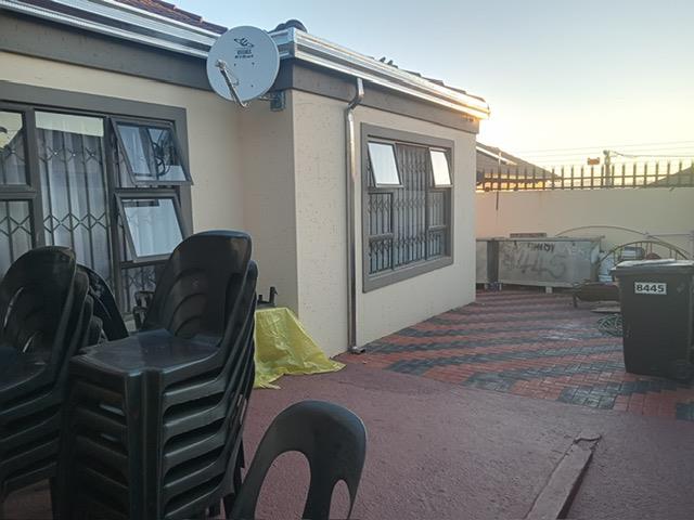 3 Bedroom Property for Sale in Lenasia South Gauteng