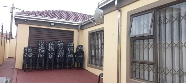 3 Bedroom Property for Sale in Lenasia South Gauteng