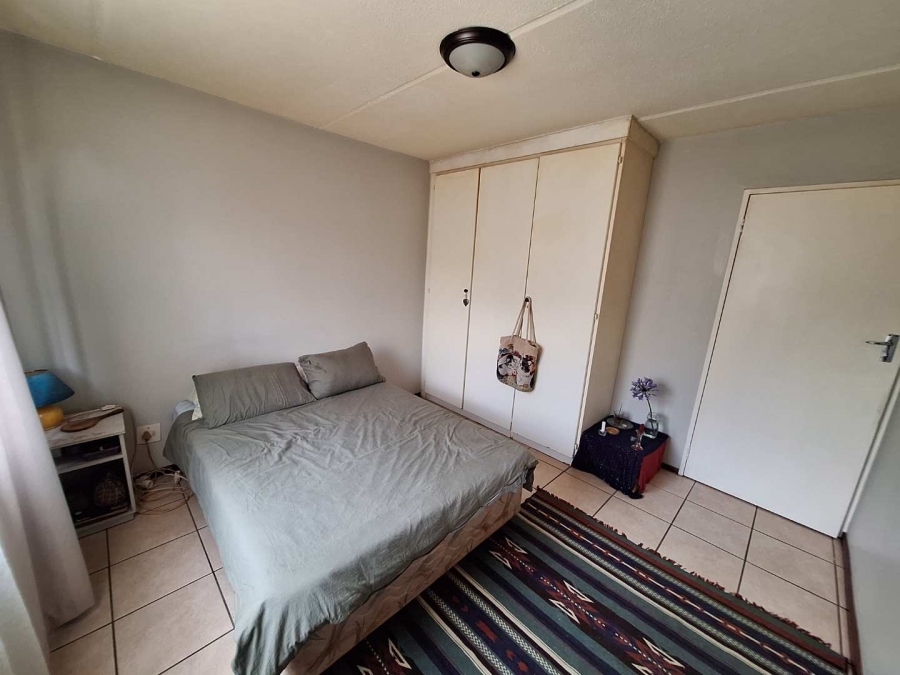 To Let 2 Bedroom Property for Rent in Weltevreden Park Gauteng