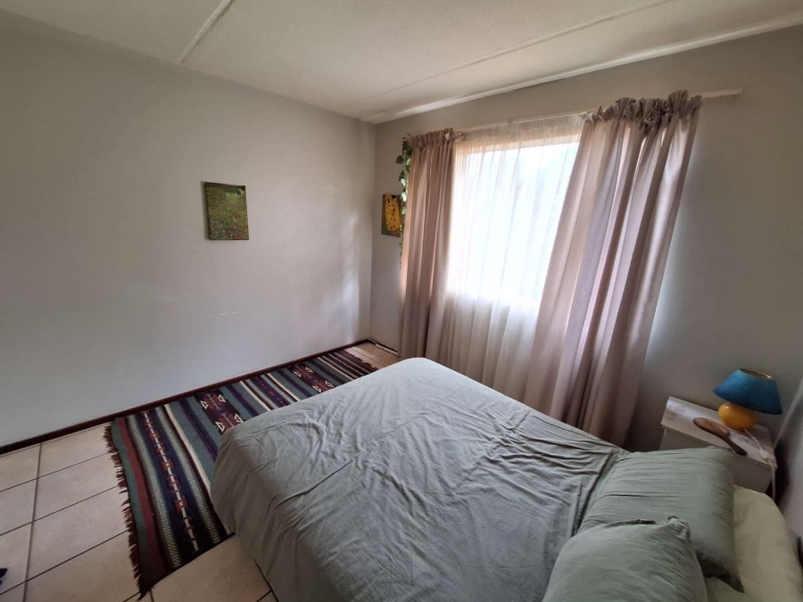 To Let 2 Bedroom Property for Rent in Weltevreden Park Gauteng