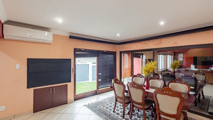 4 Bedroom Property for Sale in Thatchfield Estate Gauteng