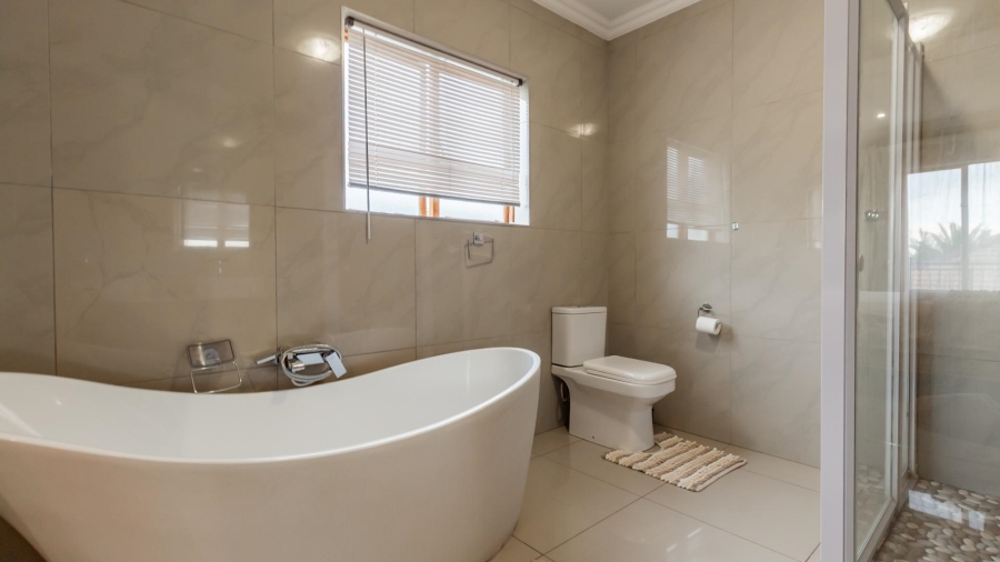 4 Bedroom Property for Sale in Thatchfield Estate Gauteng