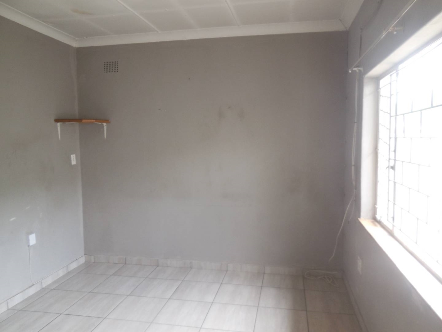 To Let 1 Bedroom Property for Rent in Silverton Gauteng
