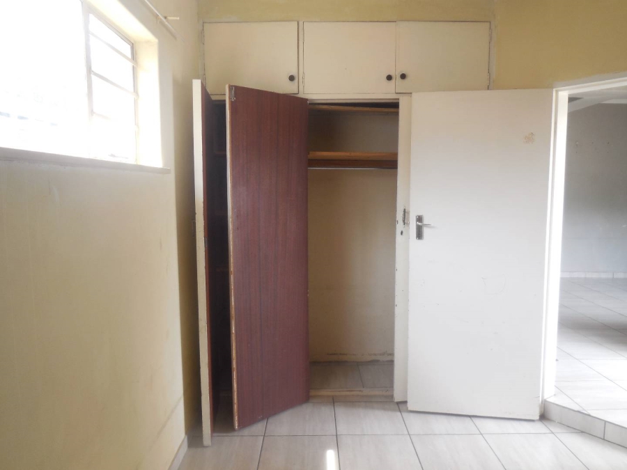 To Let 1 Bedroom Property for Rent in Silverton Gauteng