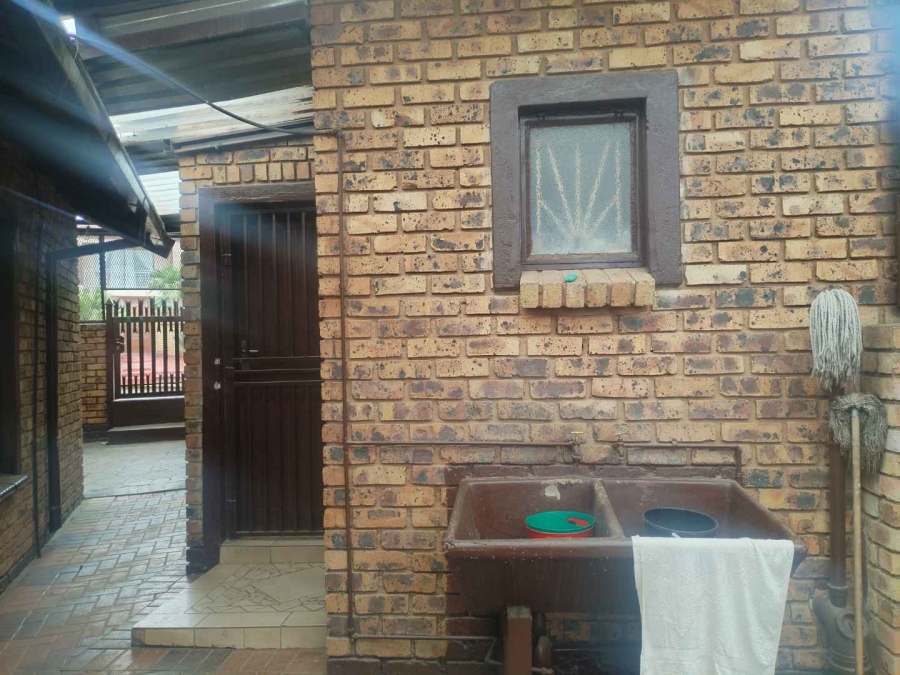 To Let 1 Bedroom Property for Rent in Mamelodi East Gauteng