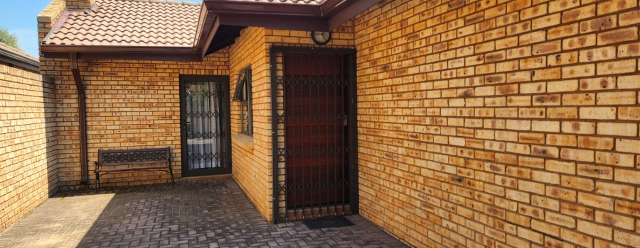 3 Bedroom Property for Sale in New Redruth Gauteng