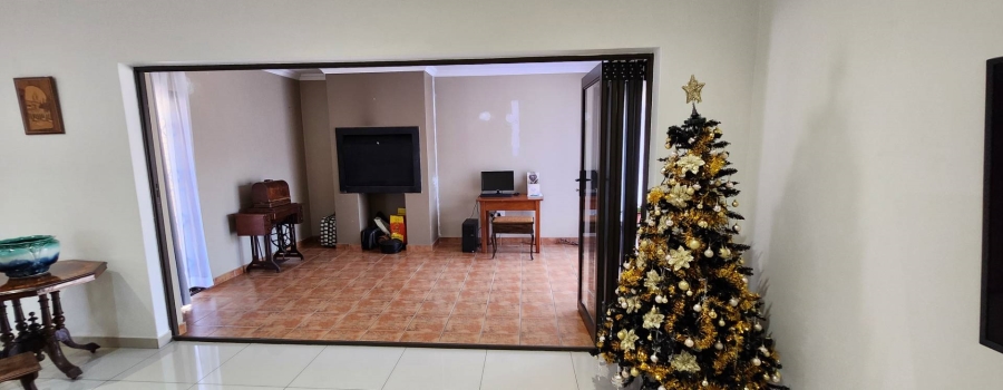 3 Bedroom Property for Sale in New Redruth Gauteng